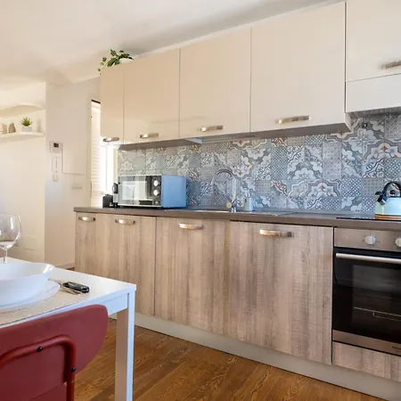 150mq Rooftop Paradise - Spacious Private Terrace Apartment Bari