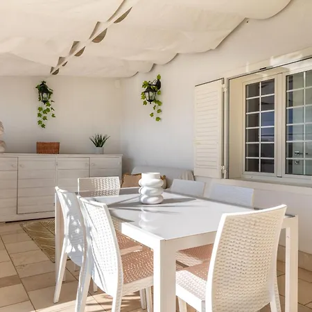 150mq Rooftop Paradise - Spacious Private Terrace Bari
