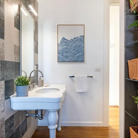 150mq Rooftop Paradise - Spacious Private Terrace バーリ