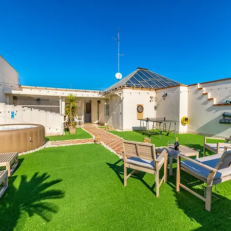 150mq Rooftop Paradise - Spacious Private Terrace *